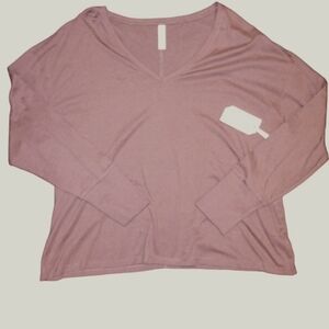NWT Long Sleeve Stylus Top